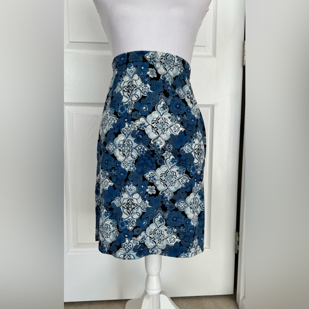 A. Byer NWT Print Skirt - Size Medium